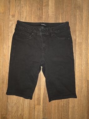 d. jeans Black Women’s Jean Shorts/Bermuda style